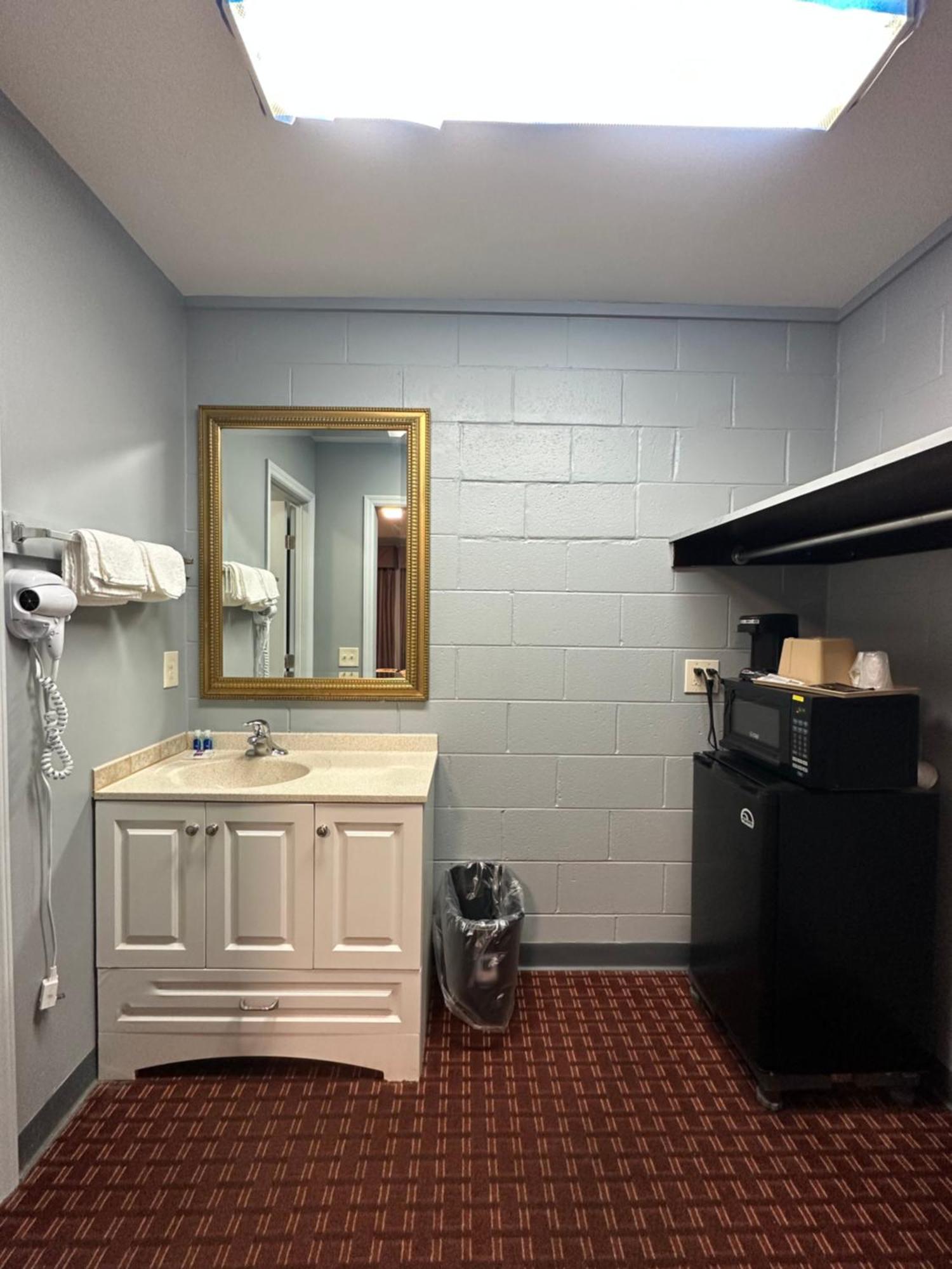 Rodeway Inn & Suites Walhalla Extérieur photo