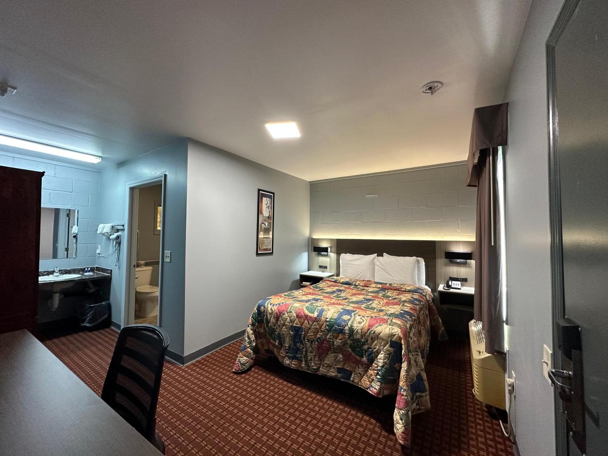 Rodeway Inn & Suites Walhalla Extérieur photo
